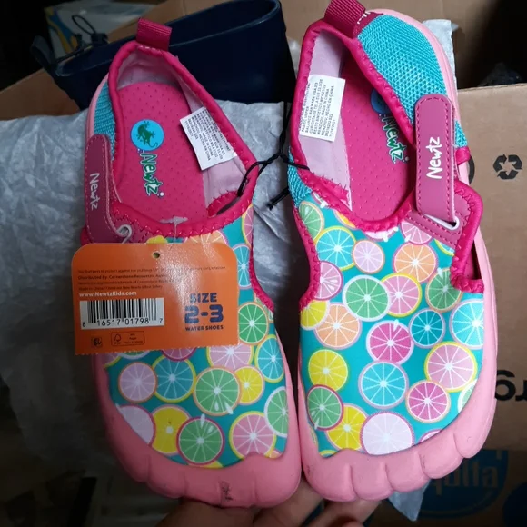 Newtz water shoes pink oranges Design - Main Image